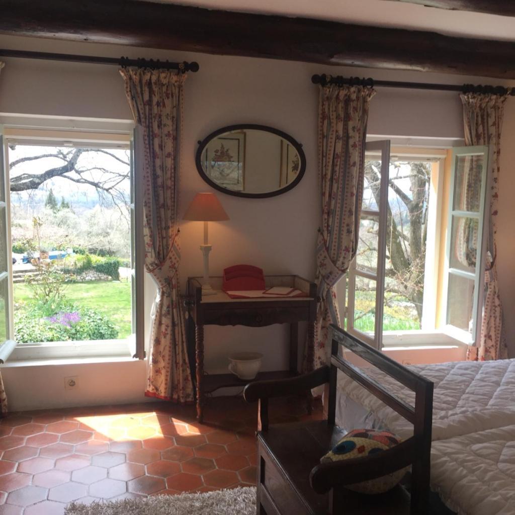 Domaine Des Tilleuls D'Or Saint-Cézaire-sur-Siagne Kamer foto