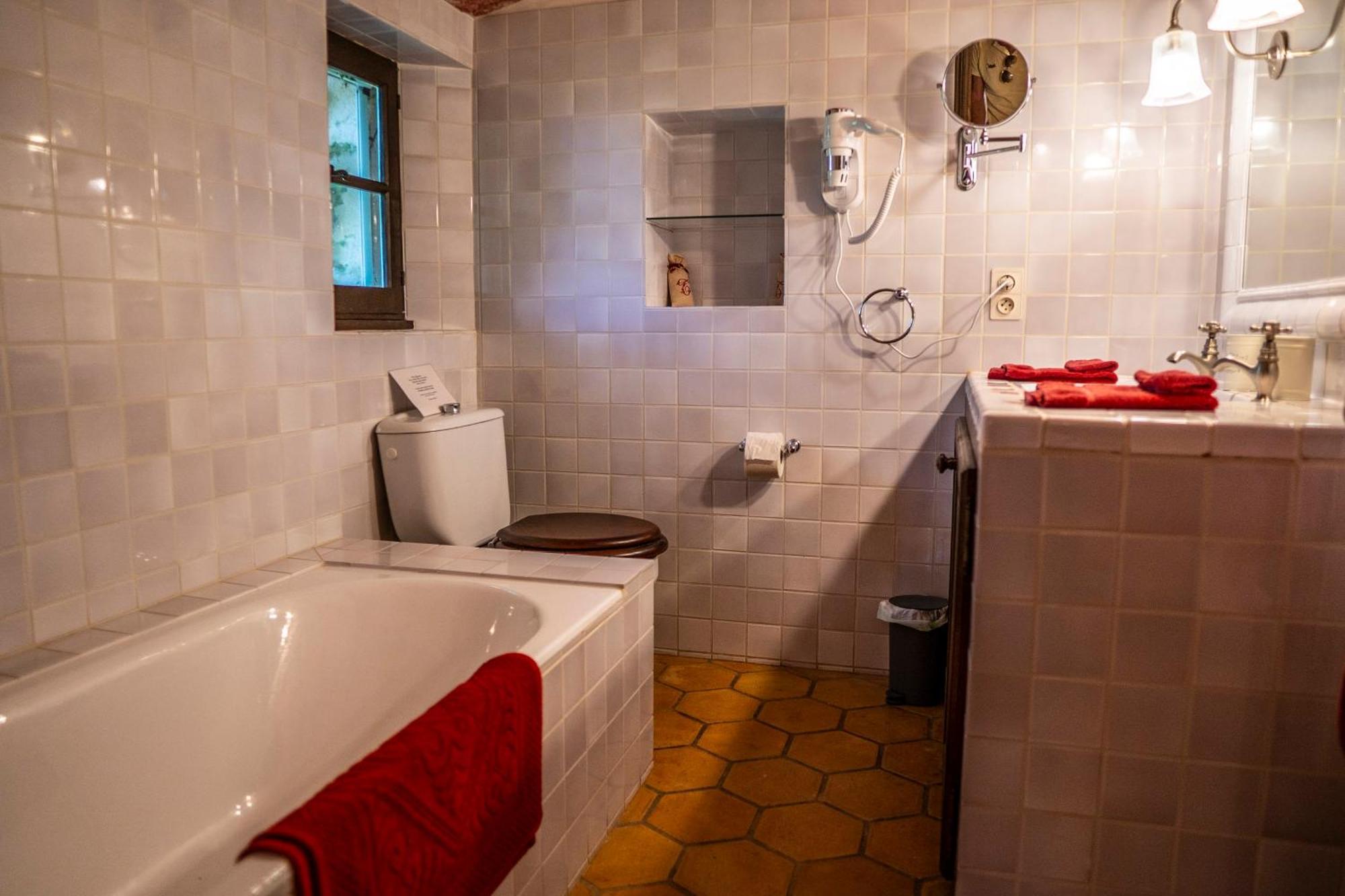Domaine Des Tilleuls D'Or Saint-Cézaire-sur-Siagne Kamer foto